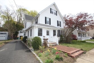 Building Photo - 24 Arlington Rd