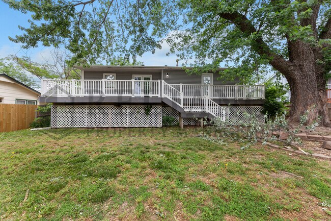 Building Photo - 2021 S Flynn St