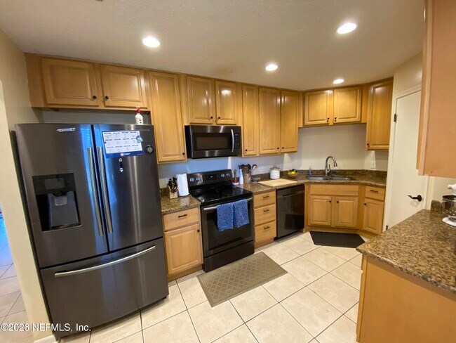 Building Photo - 11163 Caroline Crest Dr