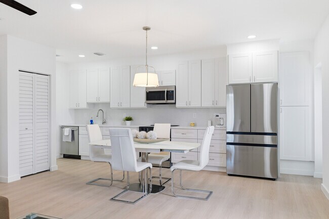 Foto del edificio - 508 Brandon Ave