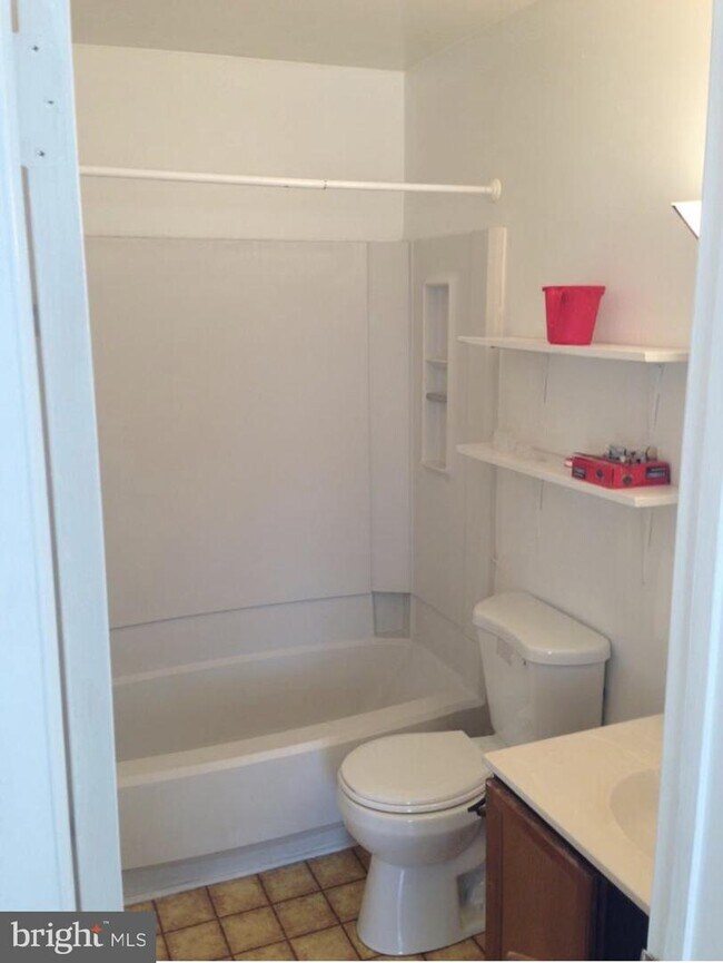 Building Photo - 7117 Cipriano Springs Dr