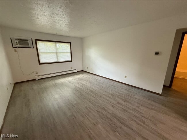 Building Photo - 8422 Colwyn Ct