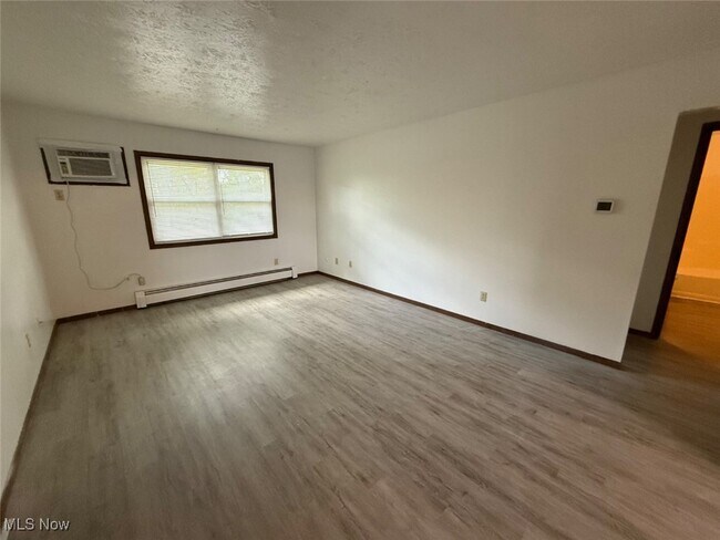 Foto del edificio - 8422 Colwyn Ct