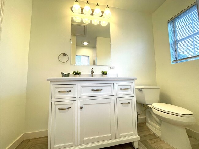 Building Photo - 4334 Jefferson St