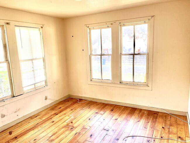 Foto del edificio - 4488 Lemonwood Dr