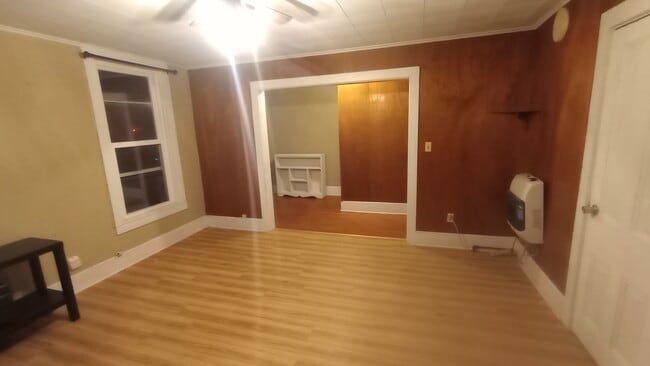 Building Photo - 203 W Main St