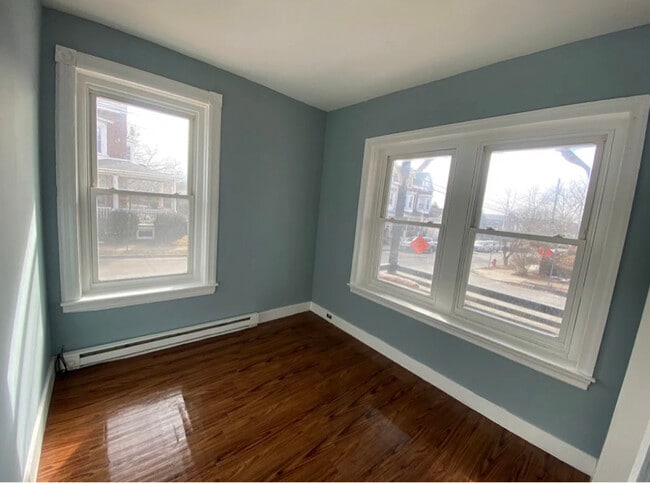 Foto del edificio - 237 E Wood St