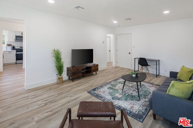 Foto del edificio - 2824 Waverly Dr