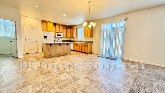 Building Photo - 5903 Pierre Dr