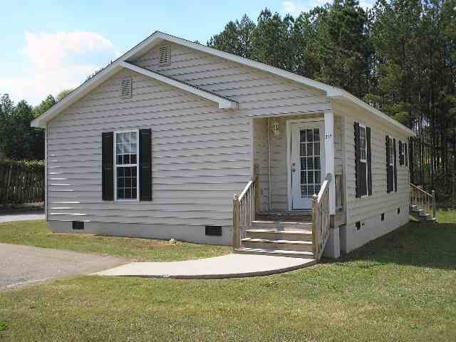 Primary Photo - 213-219 Lake St