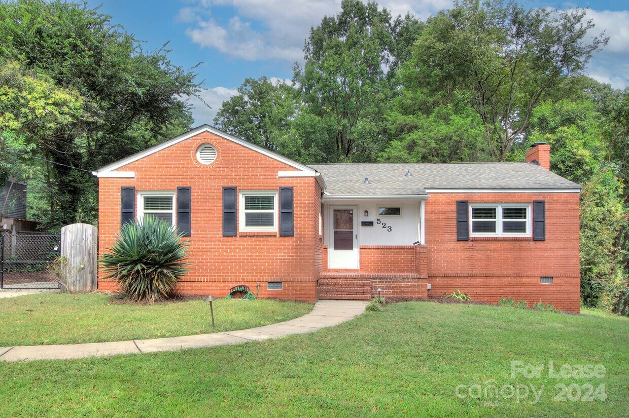 Primary Photo - 523 Tyson St