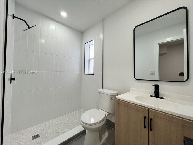 Foto del edificio - 2480 NW 96th St