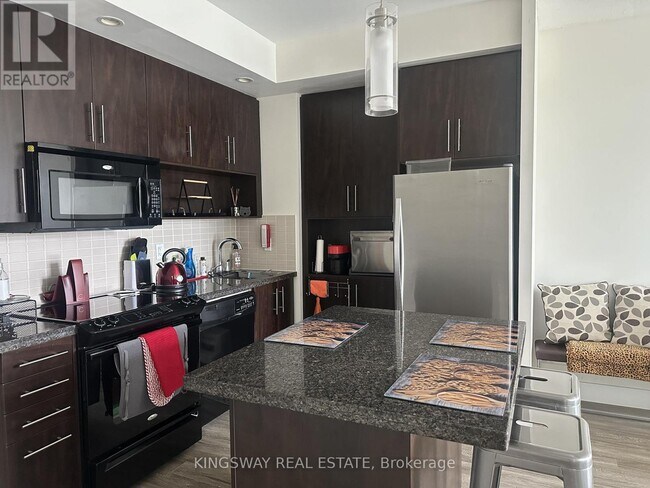 Photo du bâtiment - 120 Homewood Ave