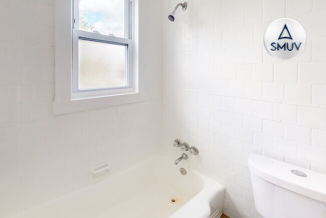 Foto del edificio - 1607 Homestead St