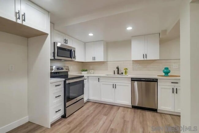 Building Photo - 5732 Adams Ave