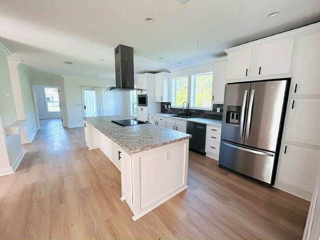 Building Photo - 5805 Mora Pl