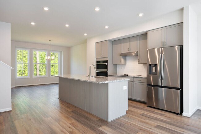 Building Photo - Brand New Townhome!
