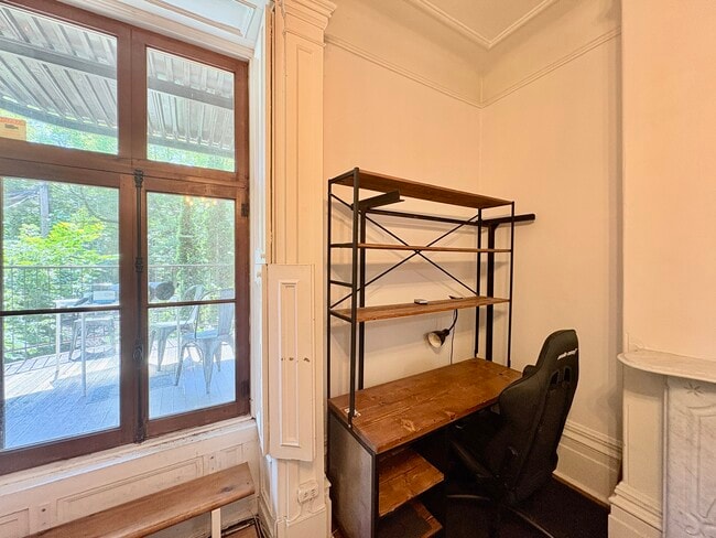 Building Photo - 3480 Rue Sainte-Famille