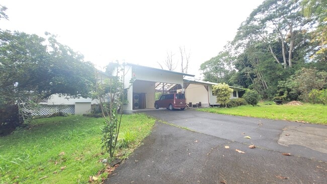 Building Photo - 2-bedroom, 2-bath home in a desirable neighborhood in Keaau near great school
