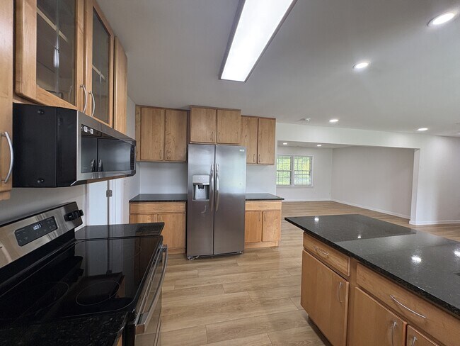 Foto del edificio - 499 Greenwell Ct