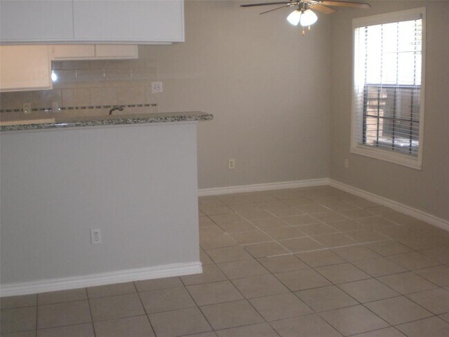 Foto del edificio - 12660 Ashford Point Dr