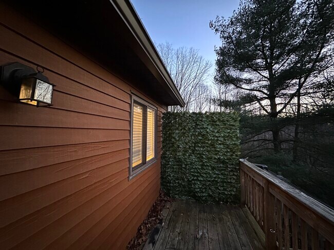 Foto del edificio - 502 Greenhill Ct