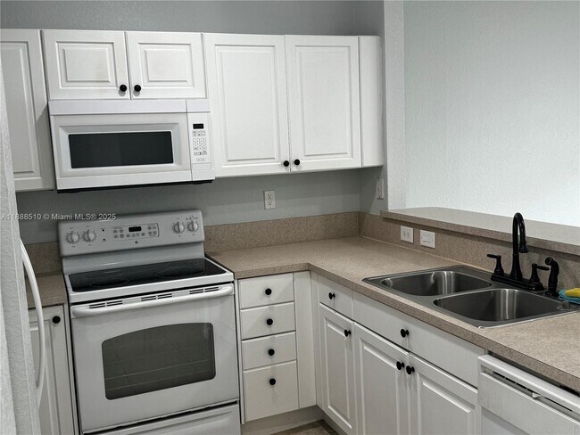 Foto del edificio - 1480 NE 33rd Ave