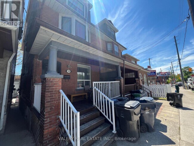 Photo du bâtiment - 1113 Davenport Rd