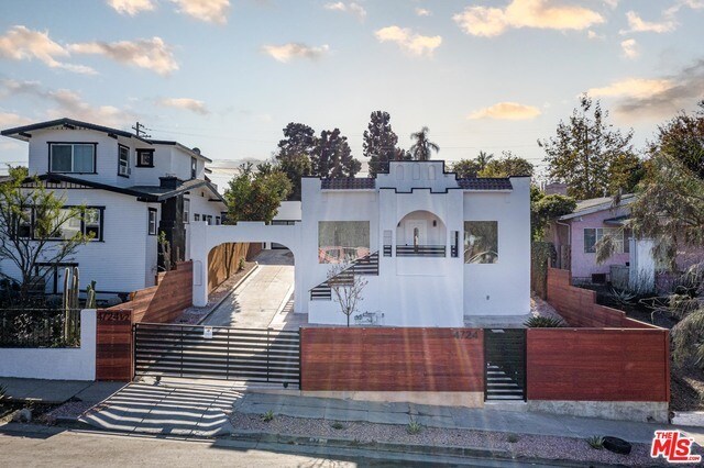 Foto del edificio - 4724 W 18th St