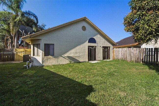 Foto del edificio - 138 Colly Way