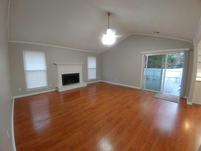 Building Photo - 50 Parkmont Dr