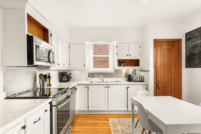Photo du bâtiment - 6415-610e 10e Avenue
