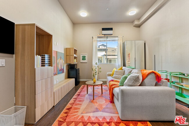 Foto del edificio - 630 W 28th St