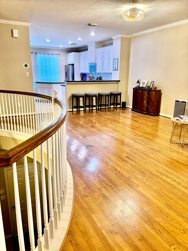 Foto del edificio - 1310 W Webster St