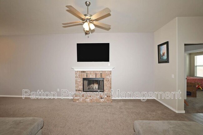Foto del edificio - 7811 Bellamy Dr
