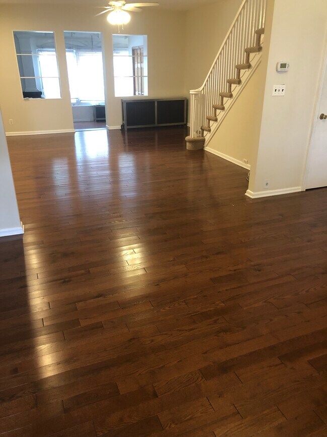 Foto del edificio - 2106 Poplar St