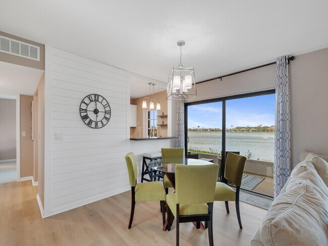 Foto del edificio - 3206 S Lakeview Cir