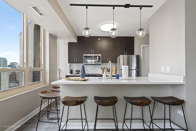 Building Photo - 45 E Chicago Ave