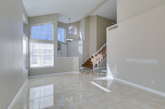 Foto del edificio - BEAUTIFUL DESERT SHORES 2 STORY!