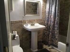 Building Photo - 257 Wilcox St