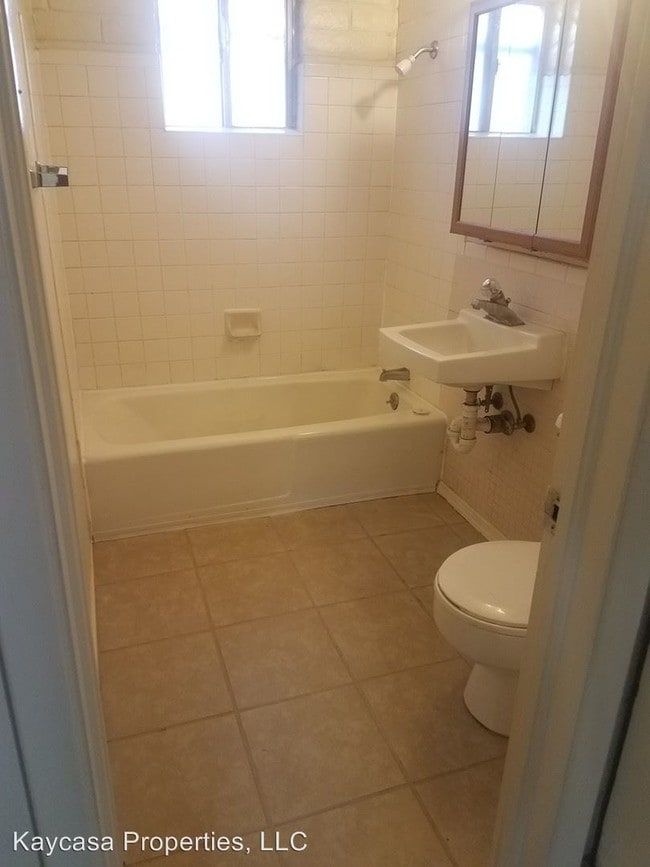 Building Photo - 3301 Conlee Ln