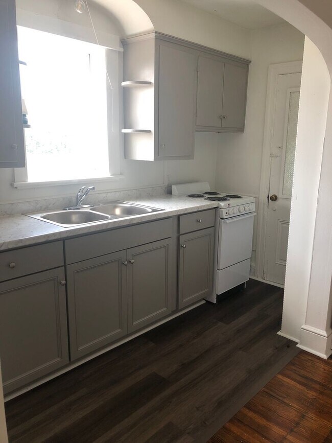 Foto del edificio - 3rd Floor 1 Bedroom West End York City