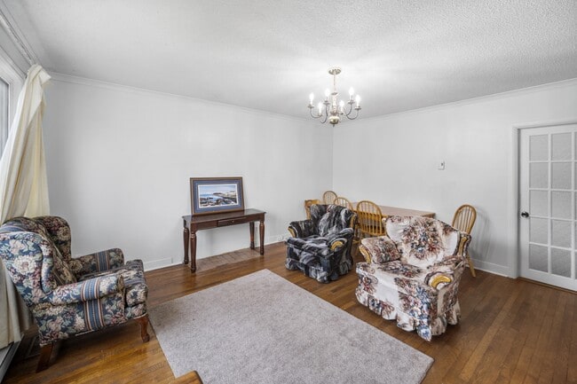 Building Photo - 52 Grenfell Ave