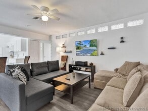 Building Photo - 4422 Sea Grape Dr