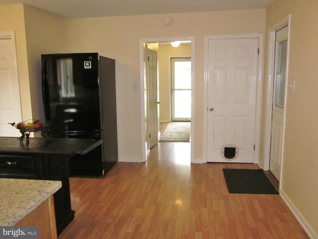Building Photo - 493 Dean Dr