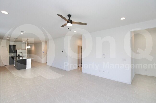 Foto del edificio - 4577 Sweetbush Way