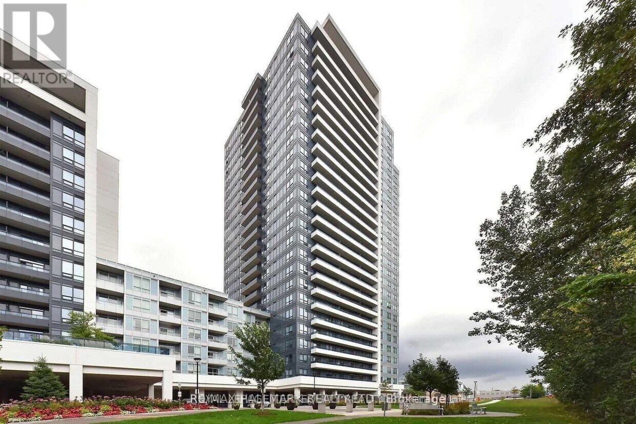 Primary Photo - 7890 Bathurst St