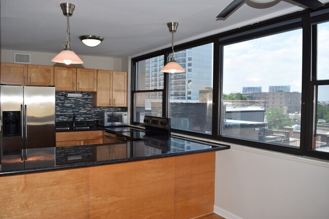 Building Photo - 2700 N Hampden Ct