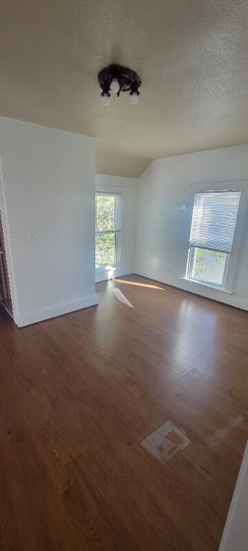 Foto del edificio - 865 W 5th St