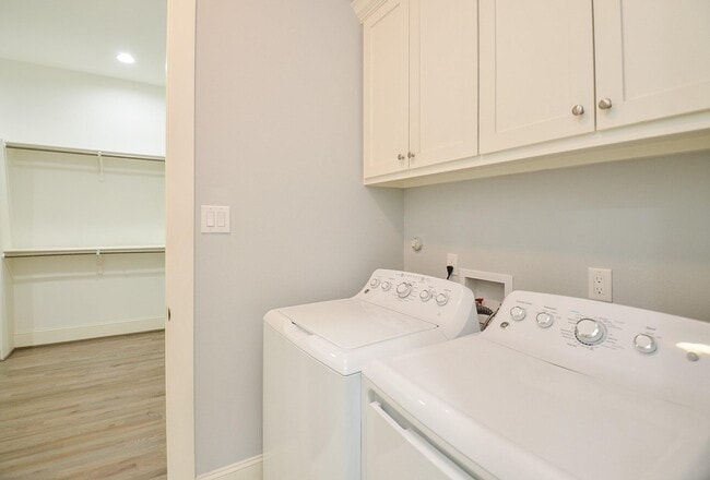 Building Photo - 2511 Judiway St